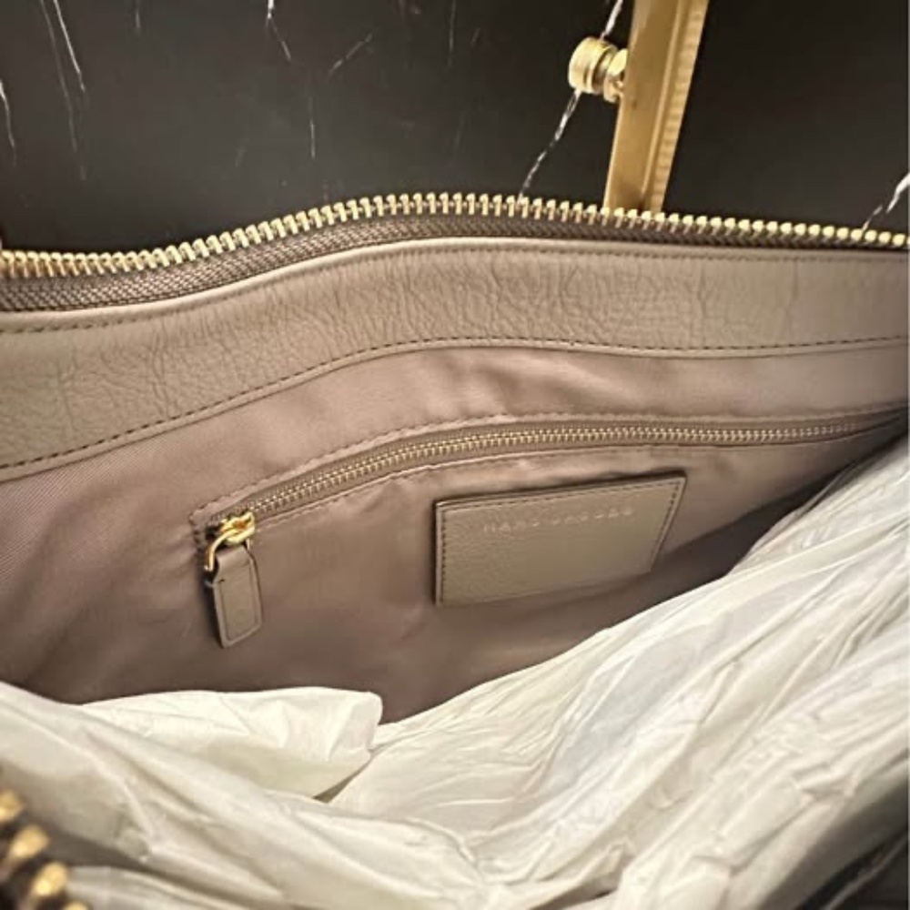 Marc Jacobs Hobo Bag - Picture 3 of 9
